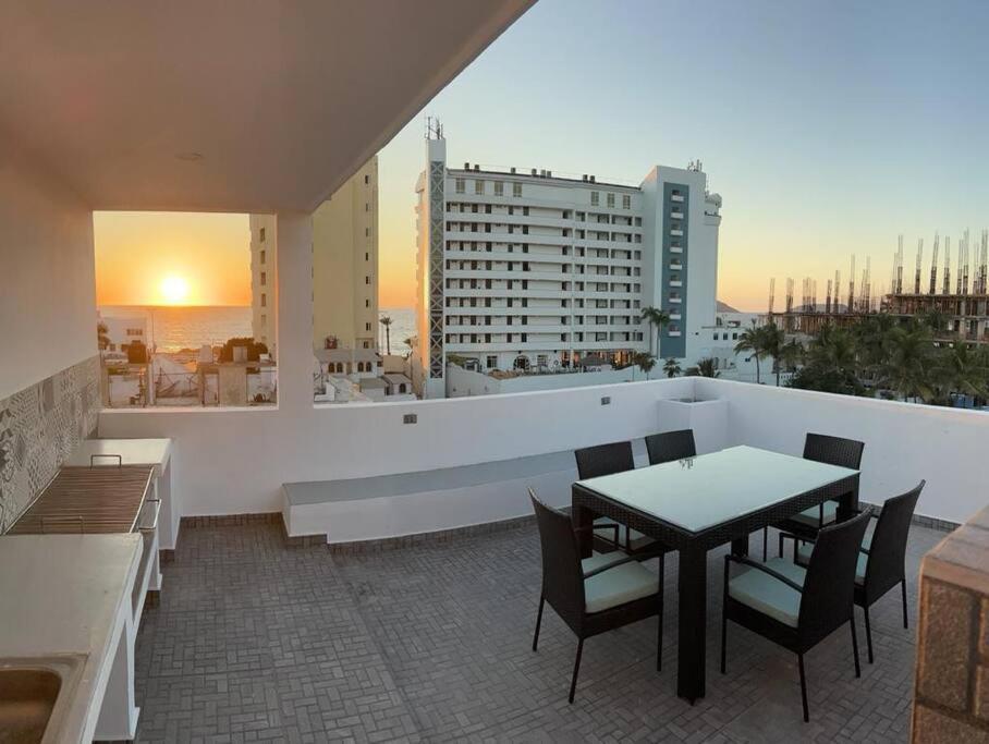 2Br/2Ba Condo 1 Block To Ocean! - Unit #5 Mazatlán Eksteriør billede