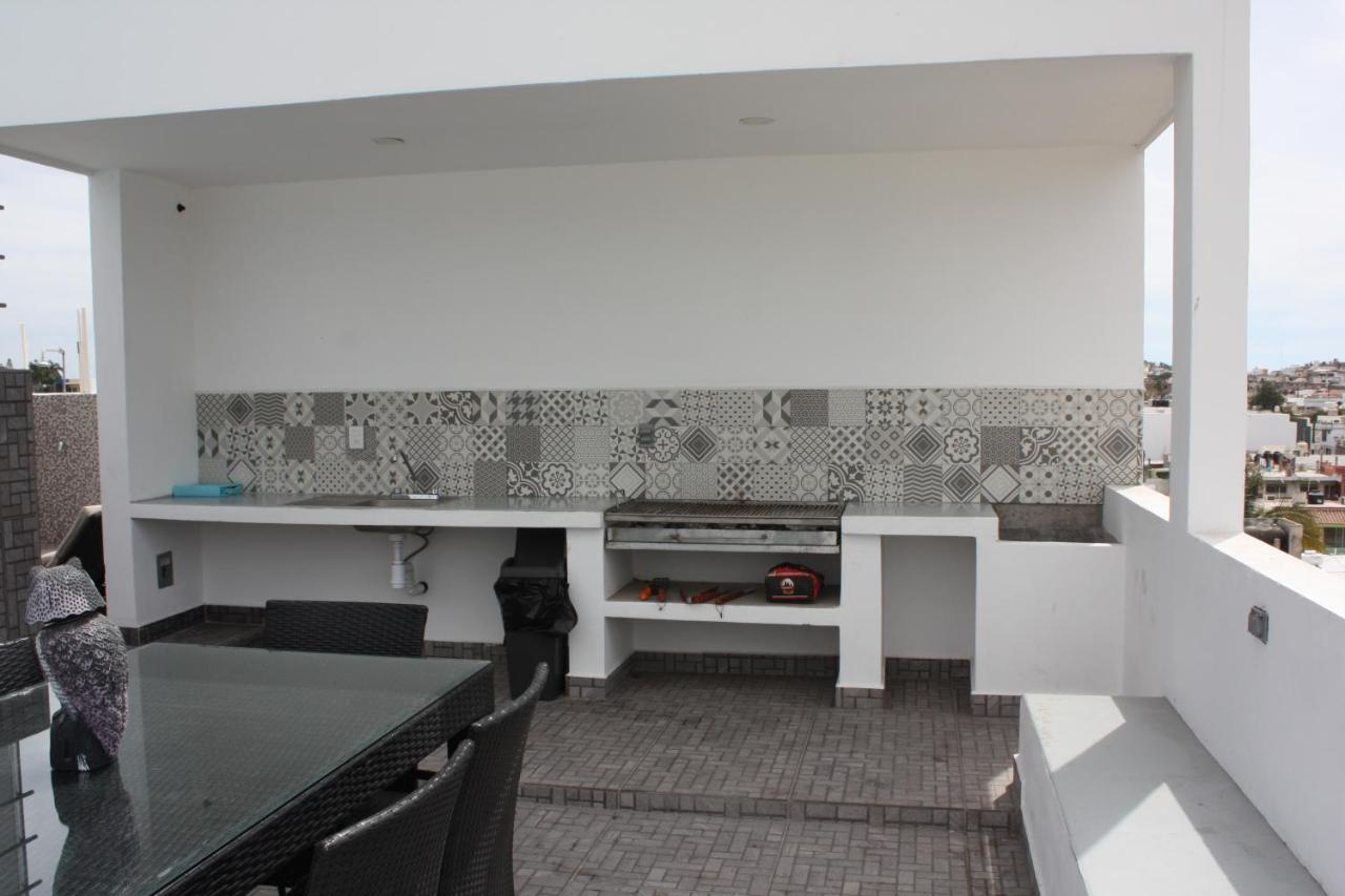 2Br/2Ba Condo 1 Block To Ocean! - Unit #5 Mazatlán Eksteriør billede